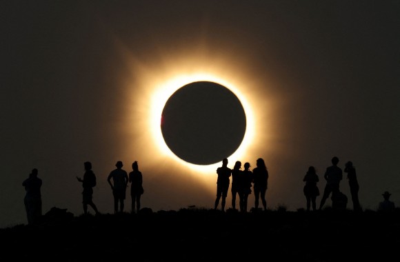07-2026-08-12t184646z-2139268015-rc26xmah5ifx-rtrmadp-3-solar-eclipse-spain